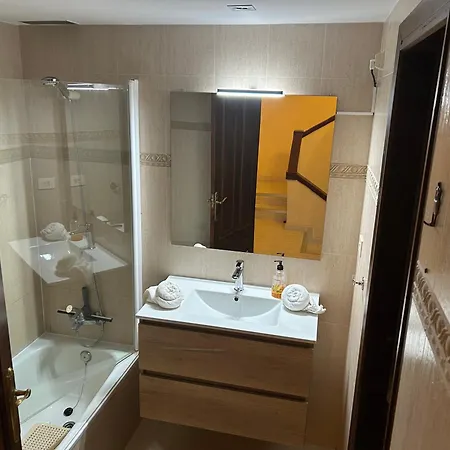 Сasa de vacaciones Reihenhaus Am Mit Pool, Primera Linea